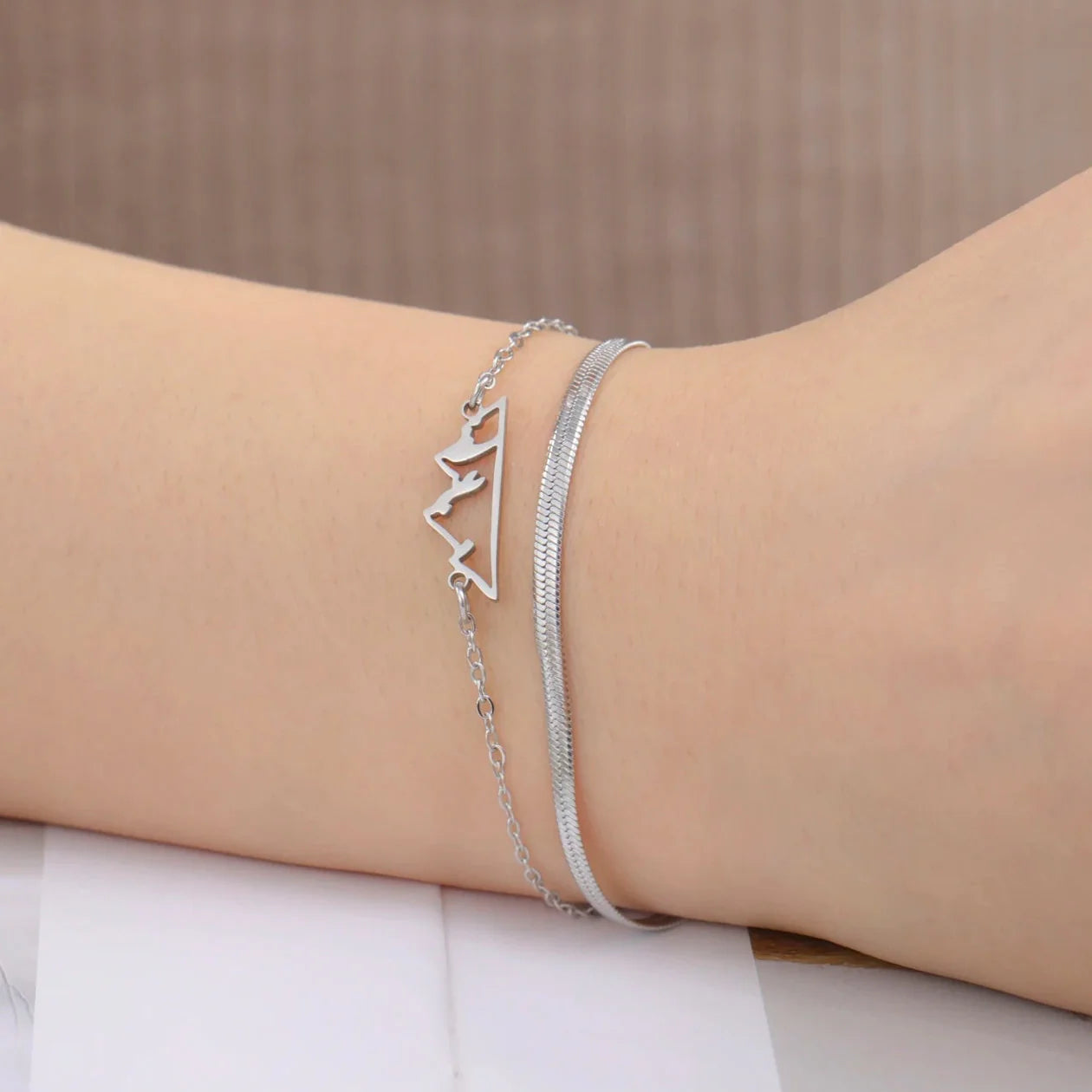 Bracelet with Mountain Pendant for Women silver