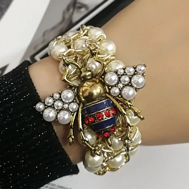 Bracelet avec perles abeille bleu