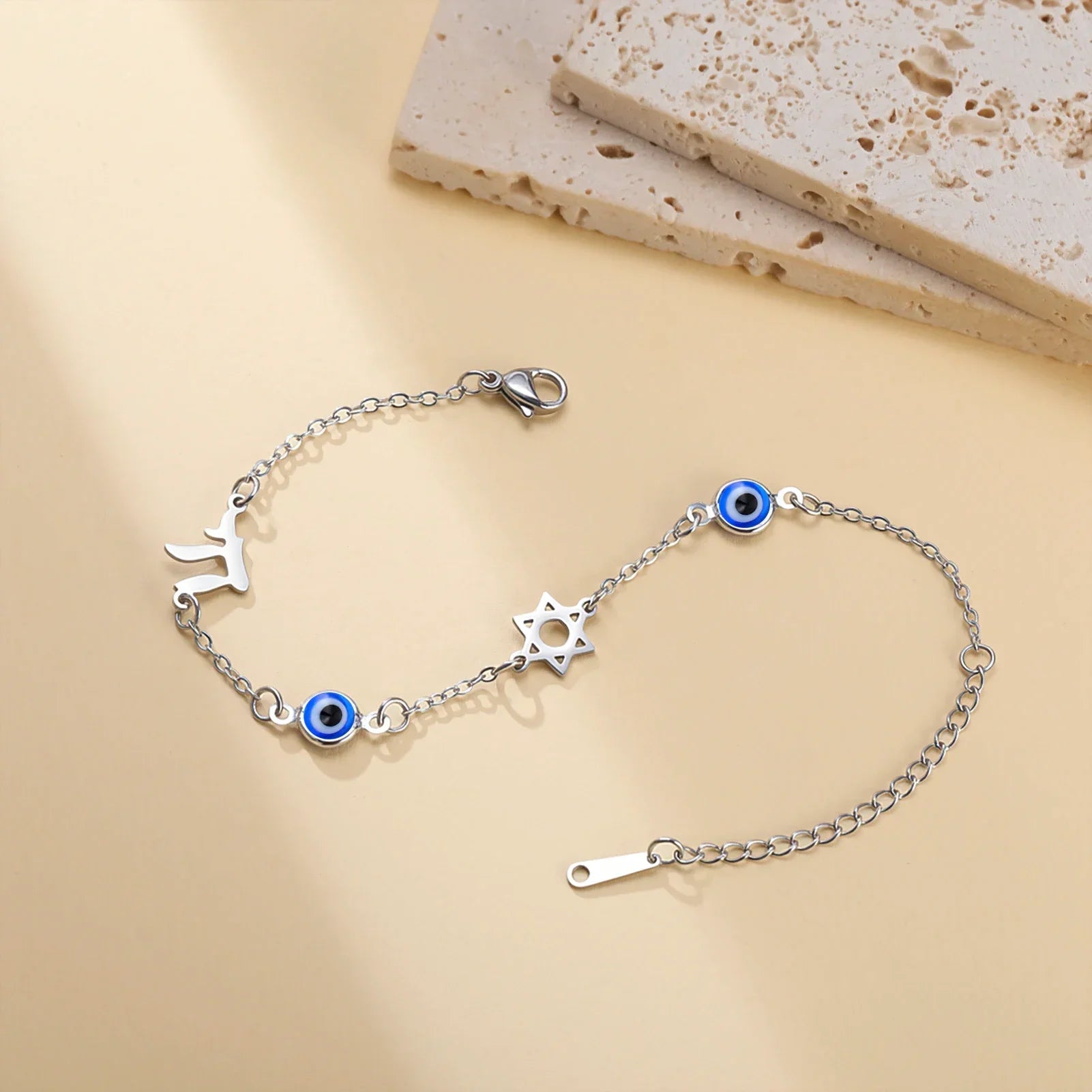 Bracelet avec symboles de protection oeil bleu, Chai et l'étoile de David argent