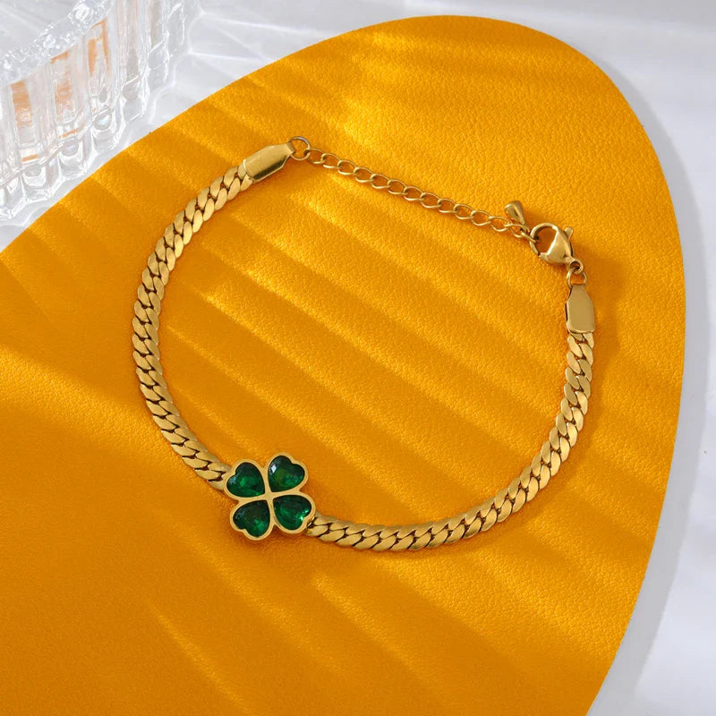 Bracelet with Four-Leaf Clover in Green Crystal