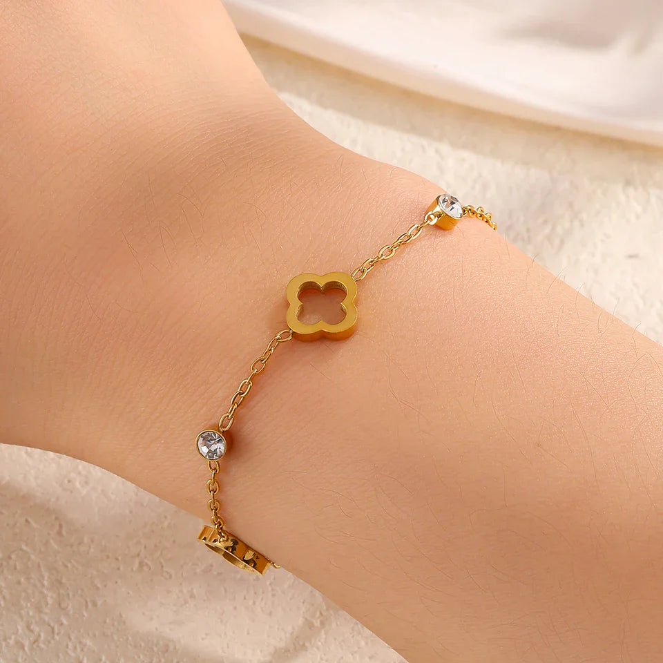 Bracelet with 4-Leaf Clovers with Gold Zircon