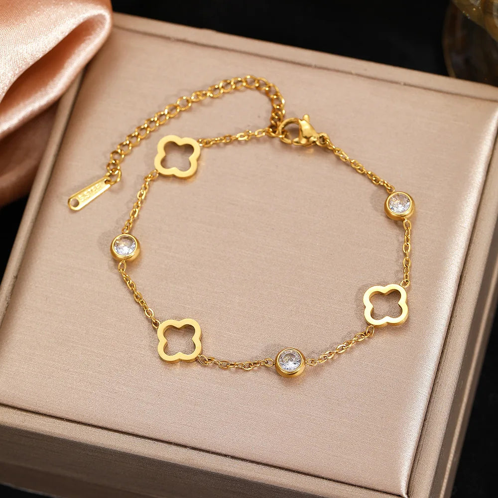 Bracelet with 4-Leaf Clovers with Gold Zircon
