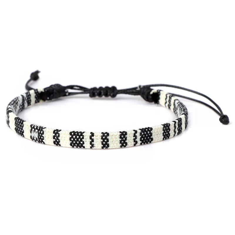 Bracelet Brésilien Amitié Tissé à la Main noir et blanc