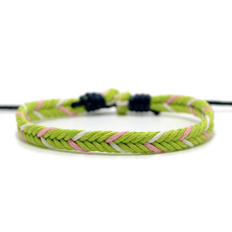 Bracelet Brésilien Minimaliste en Fil de Coton vert clair