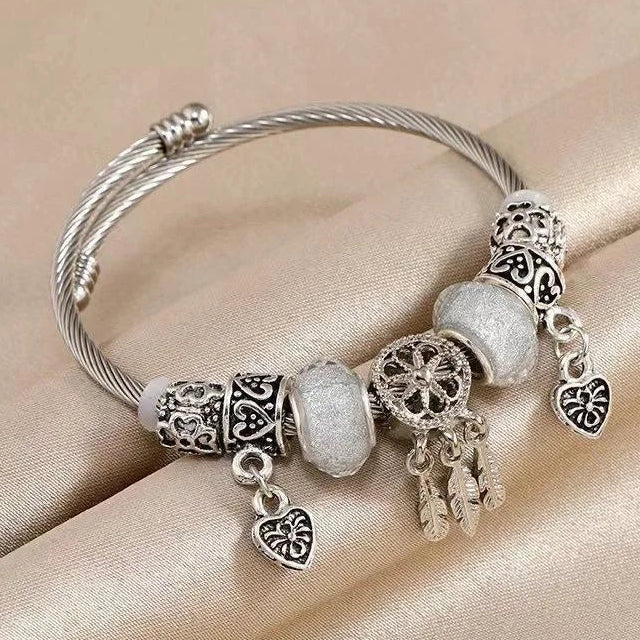 Dream and Hearts Sensor Bracelet