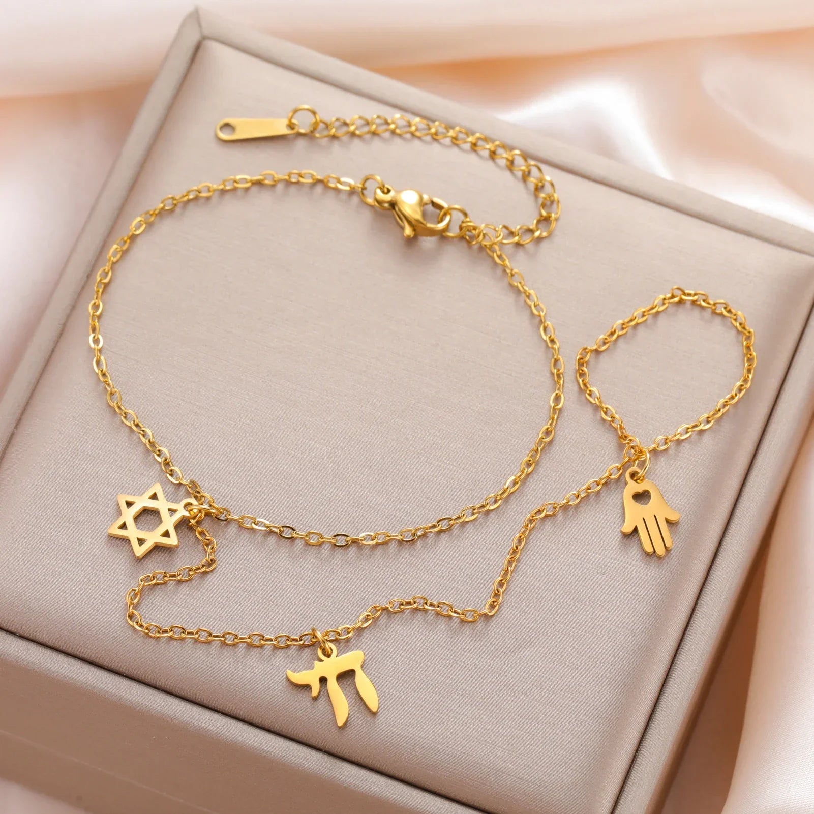 Bracelet de main et doigt avec pendentifs de protection juifs Chai, étoile de David et main de Fatma étoile or