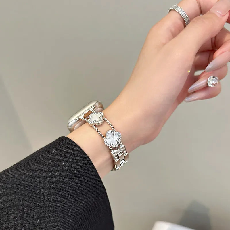 Bracelet de remplacement pour Apple Watch - design trèfle argent