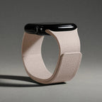 Bracelet de remplacement pour Apple Watch en silicone magnétique beige
