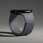 Bracelet de remplacement pour Apple Watch en silicone magnétique gris