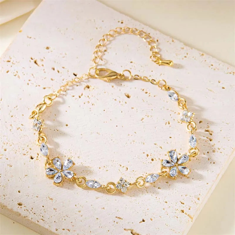 Elegant Bracelet with White Flowers