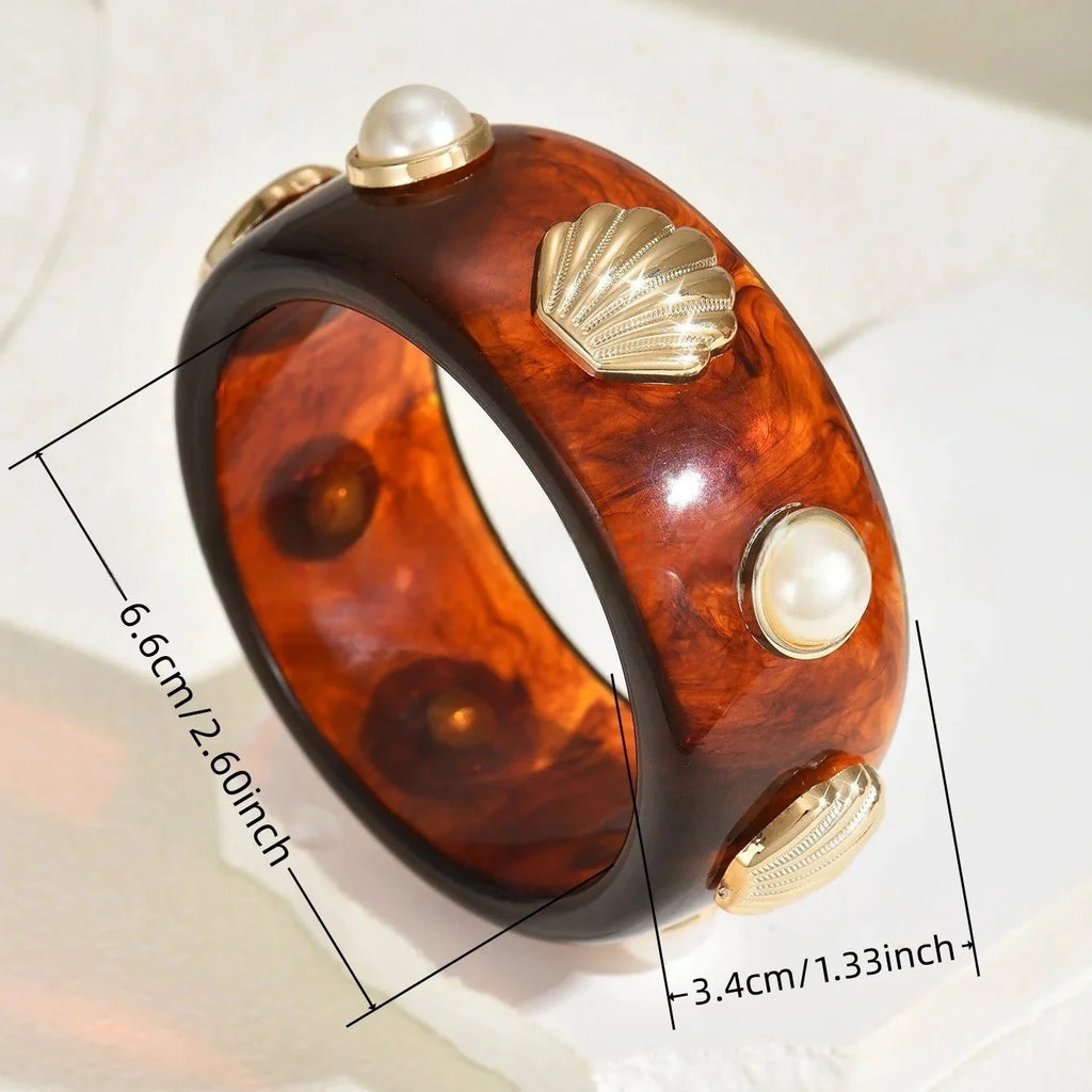 Bracelet en résine avec coquillage