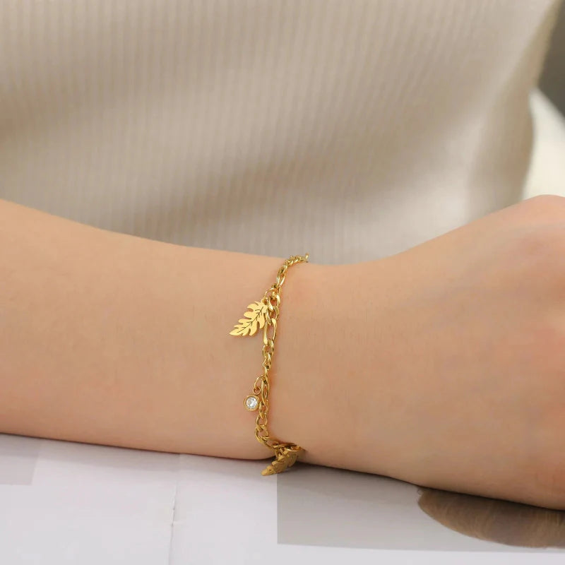 Palm Leaf and Zircon Style A Gold Bracelet