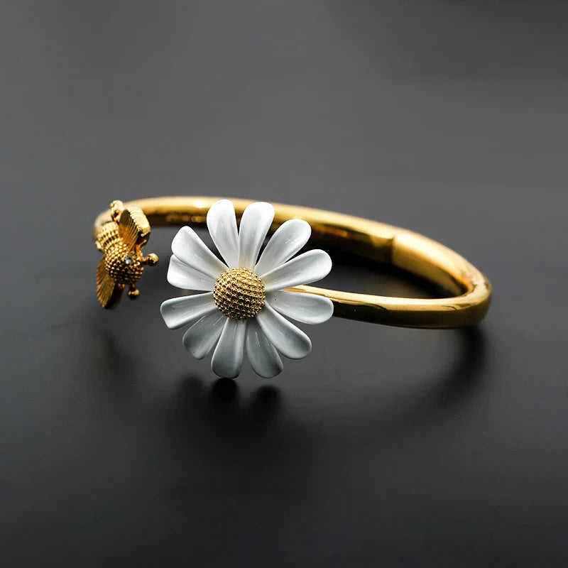 Daisy Flower ID Bracelet