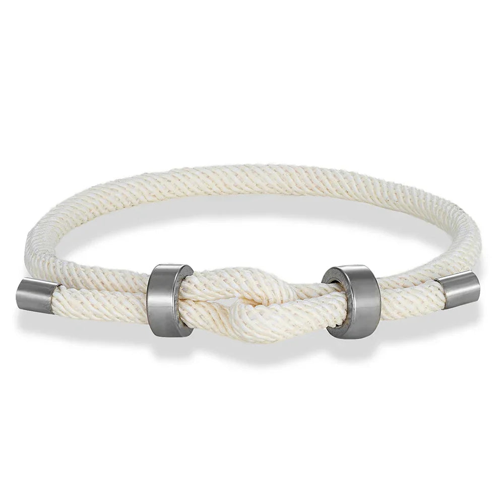 Bracelet moderne en corde tressée avec nœud blanc
