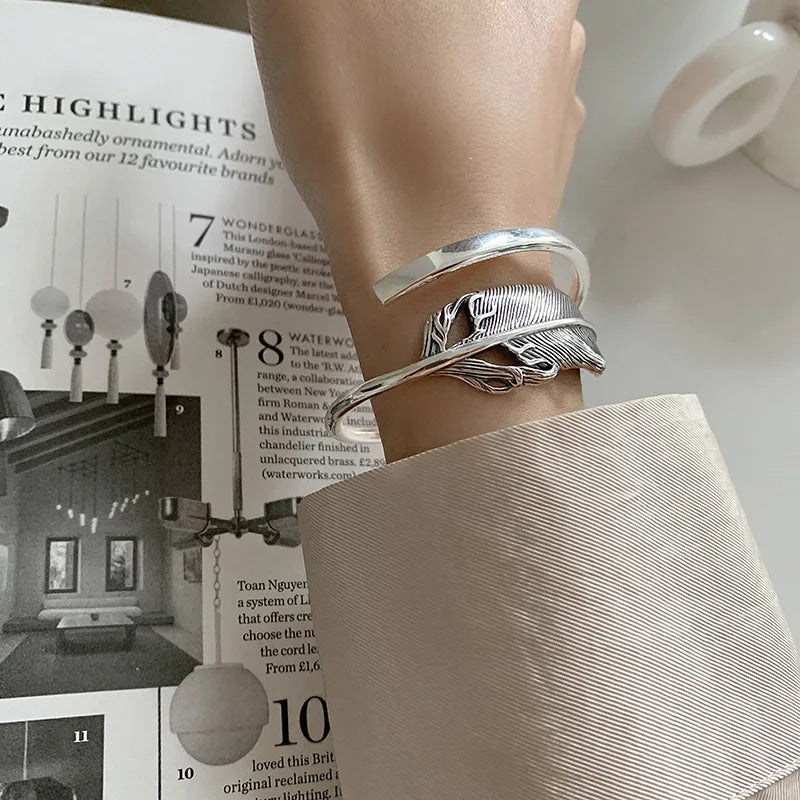 Bracelet plume argenté pour femme