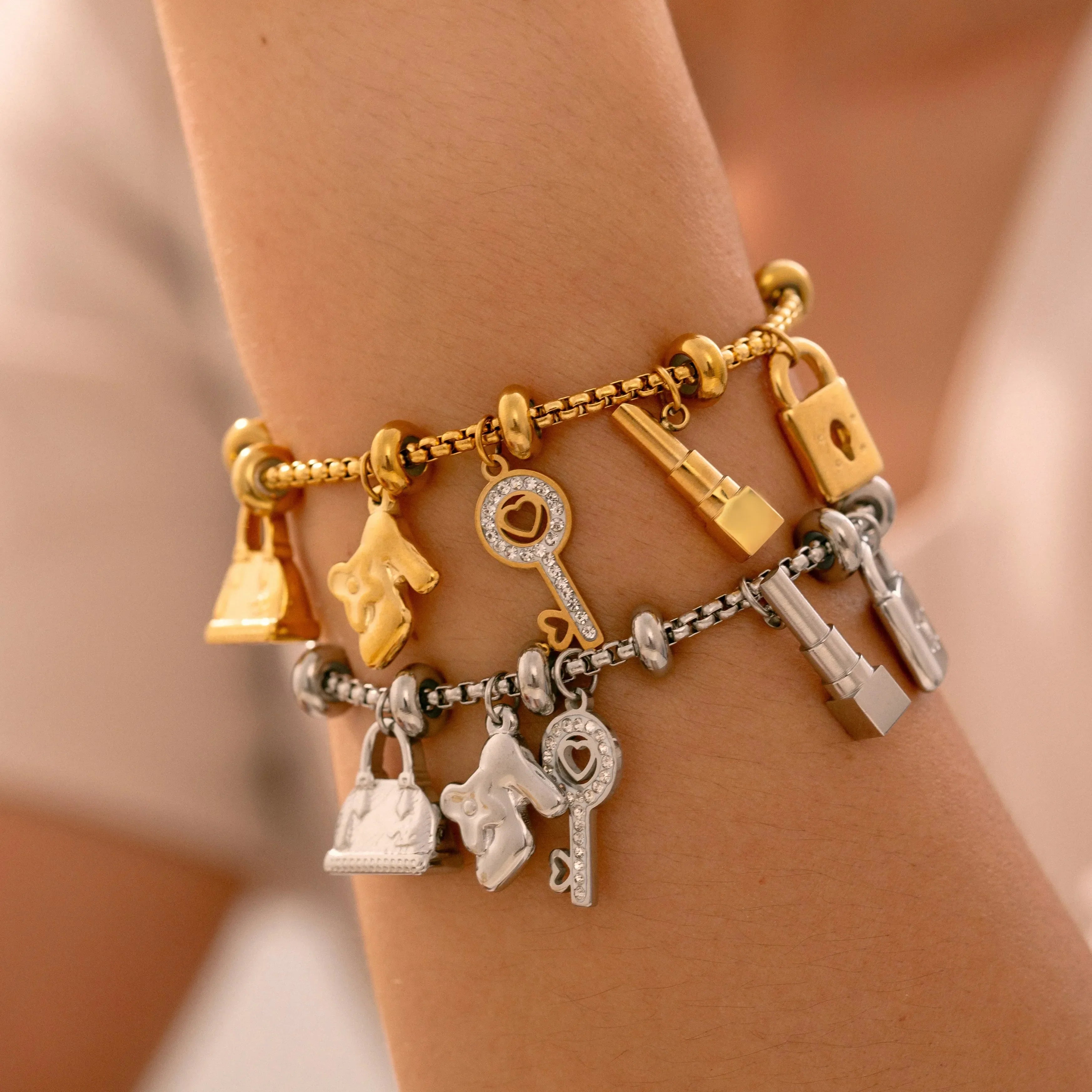 Bracelet femme avec clefs et cadenas argent