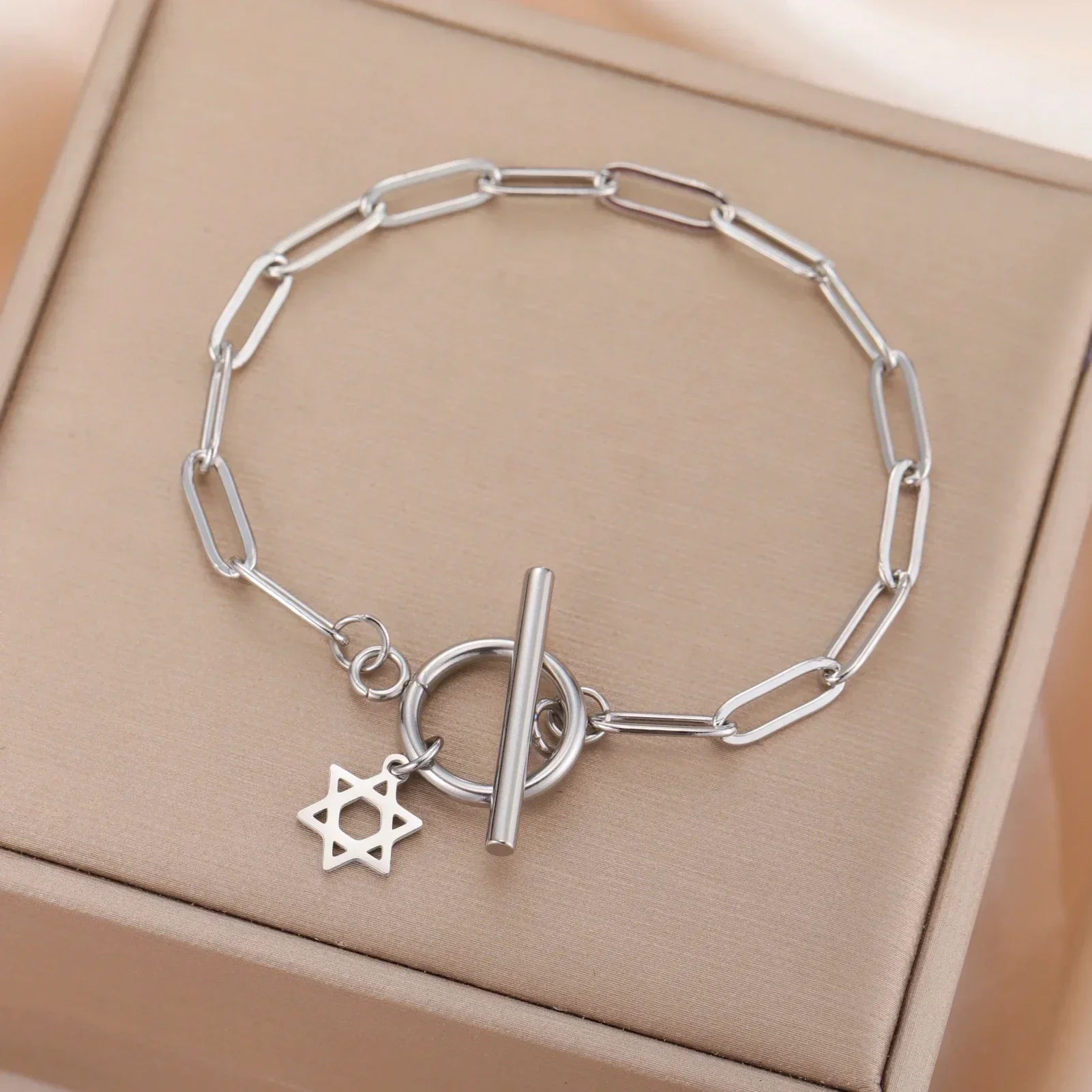 Bracelet pour femme avec pendentif de l'étoile de David symbole juif argent