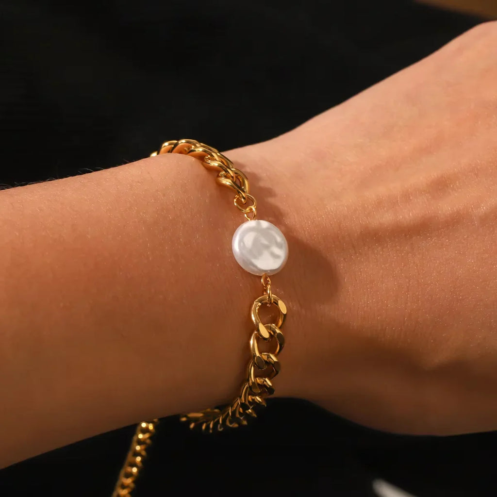 Retro Bracelet with Pearl