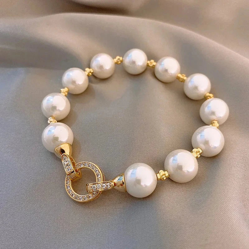 Retro Bracelet with Pearls and Zircon