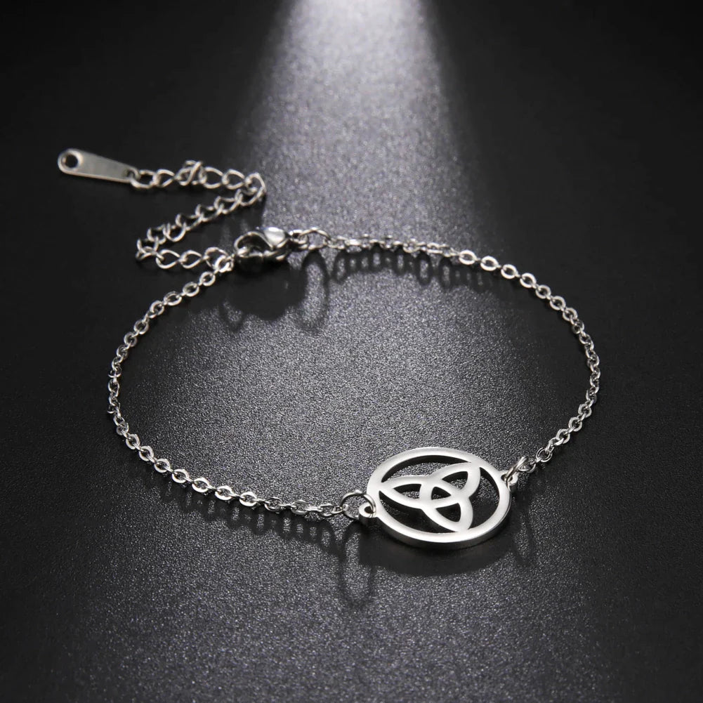 Triquetra Bracelet Celtic Trinity Knot silver