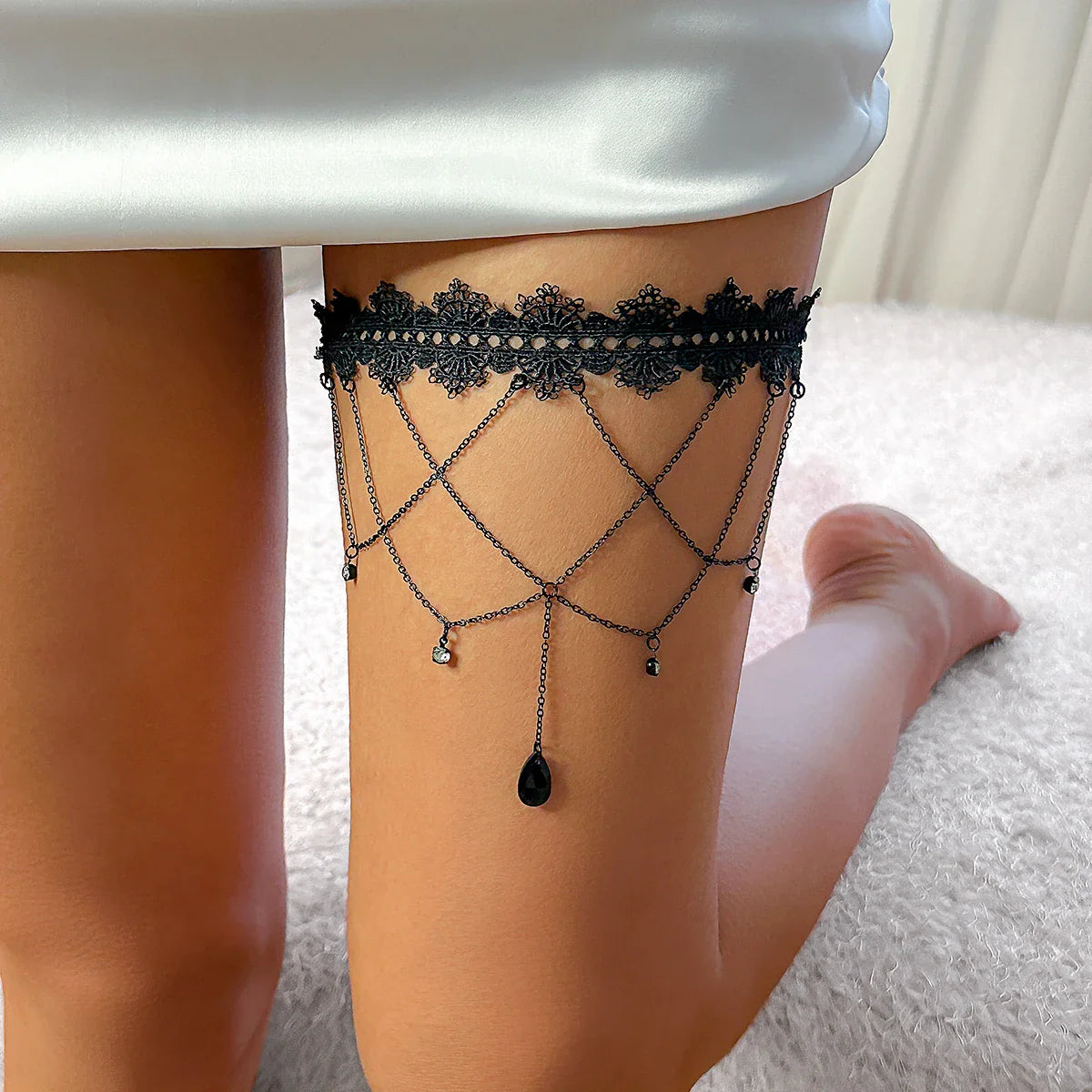 Black Thigh Chain - Thigh Body Jewelry Woman Leg