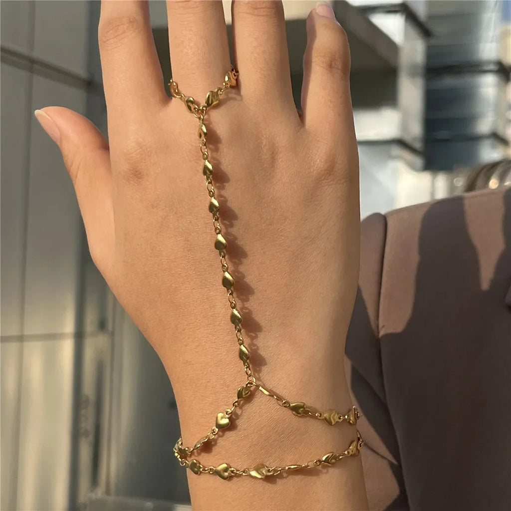 Chaîne pour main et doigt coeur - bracelet de main pour femme or