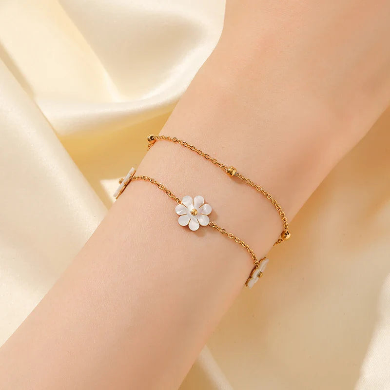 Set of 3 White Daisy Jewelry