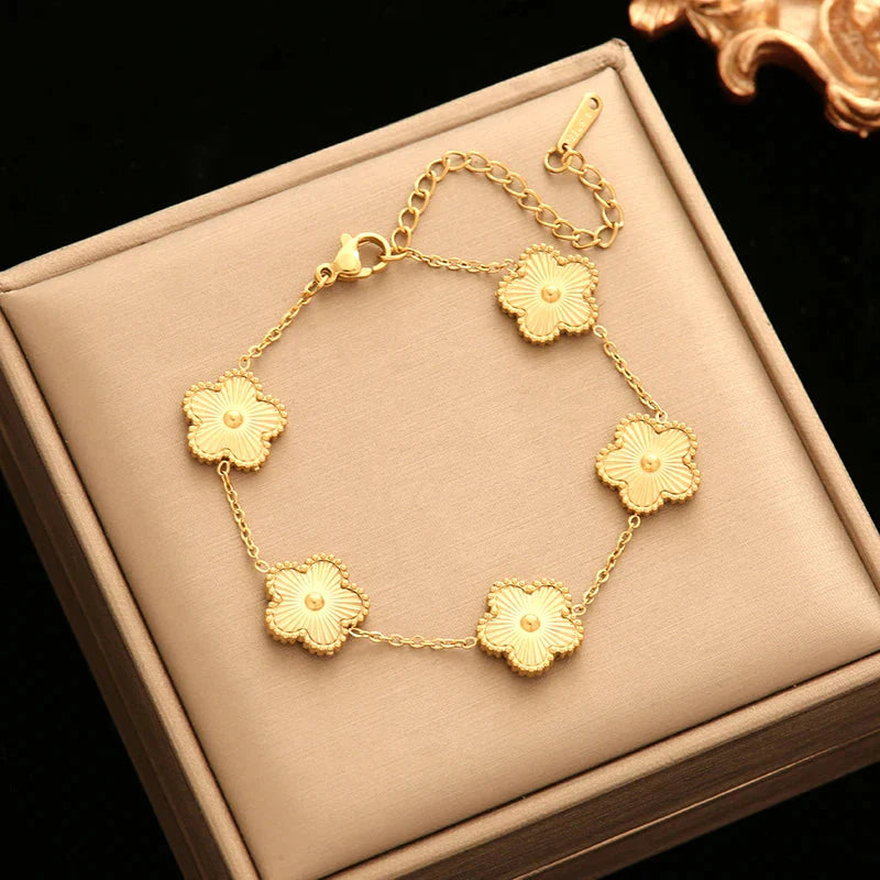 Set of 3 Gold Daisy Jewelry