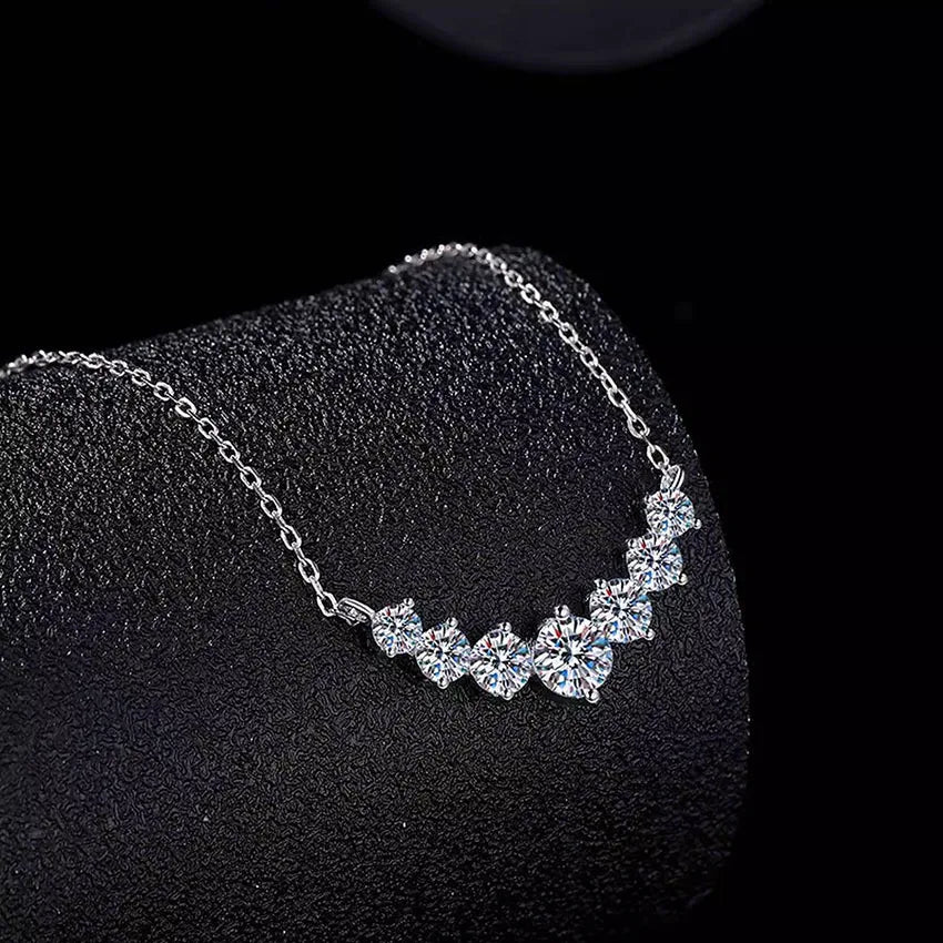 Artemis Spark Arc Necklace - Moissanite Diamond 