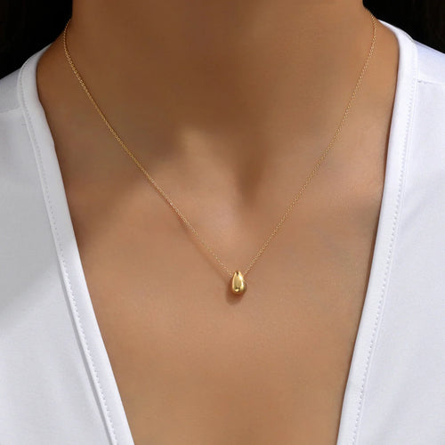 Necklace with Fine Gold Water Drop Pendant