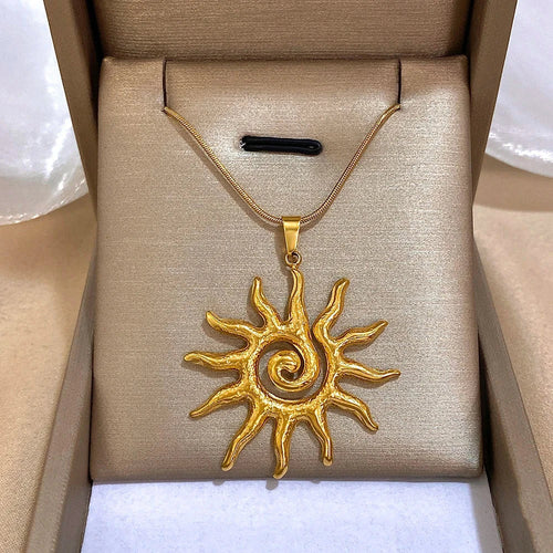 Collier avec Grand Pendentif Soleil