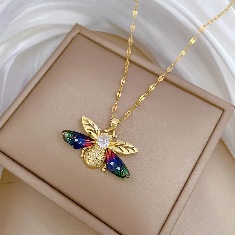 Collier avec pendentif abeille
