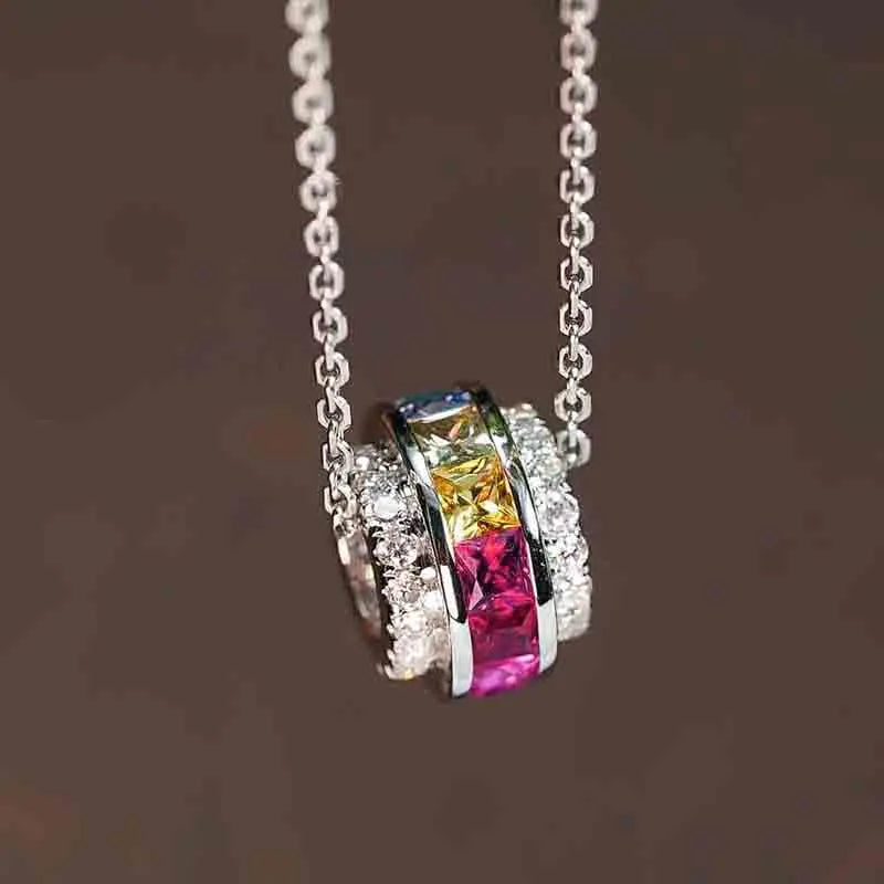 Collier avec pendentif arc-en-ciel