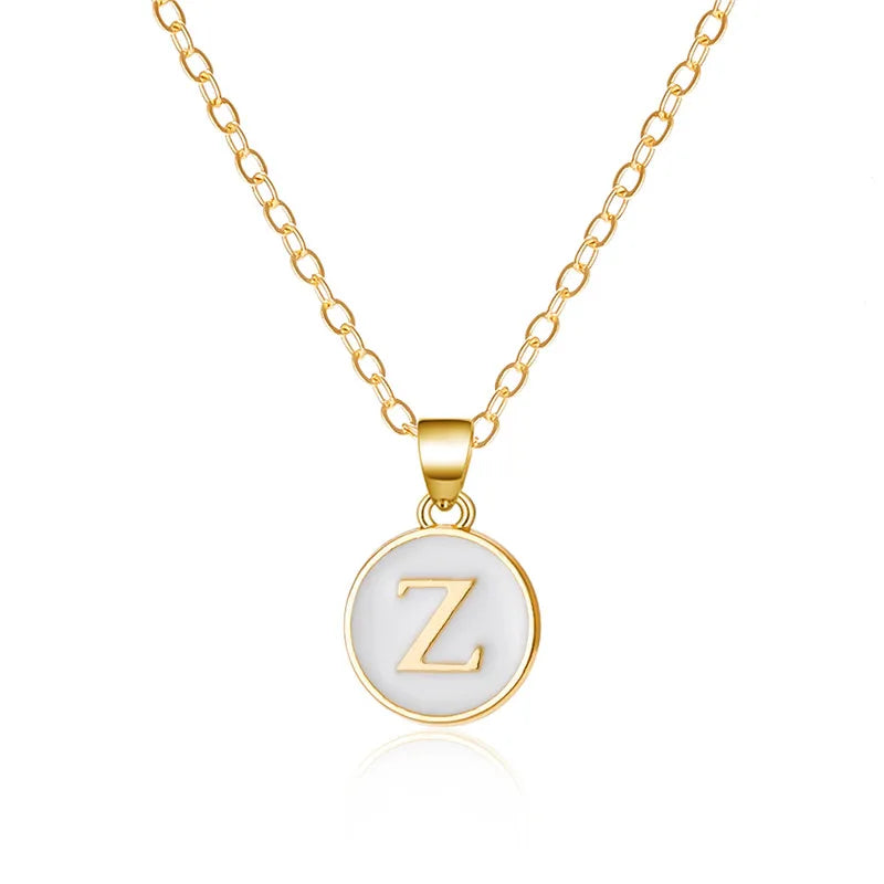 Collier avec pendentif blanc initiale z