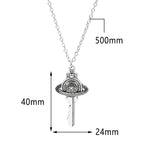 Collier avec pendentif clef de l'univers