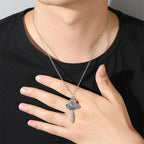 Collier avec pendentif clef de l'univers