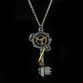 Collier avec pendentif clef engrenage