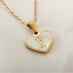 Collier avec pendentif coeur blanc initiale y