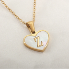 Collier avec pendentif coeur blanc initiale z
