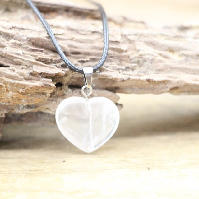 Necklace with Heart Pendant in Agate Stone