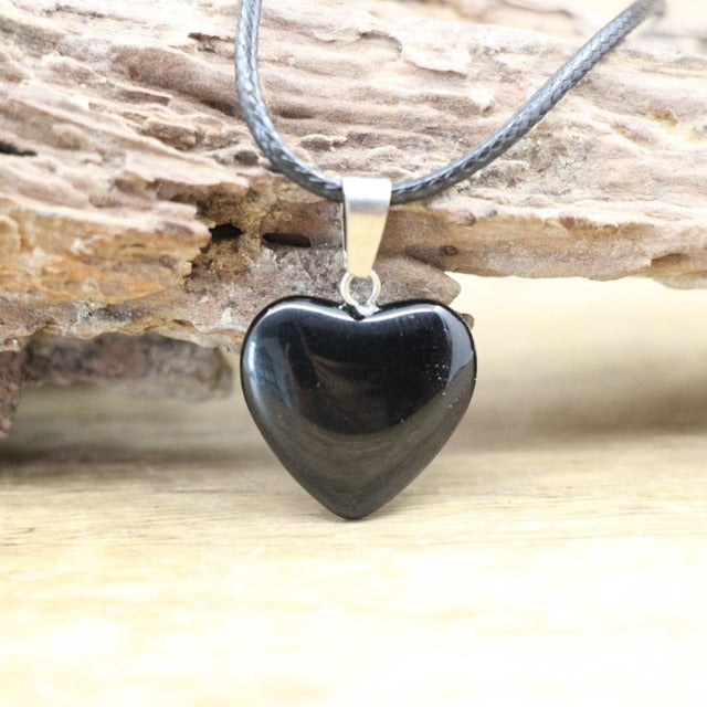 Necklace with Heart Pendant in Agate Stone