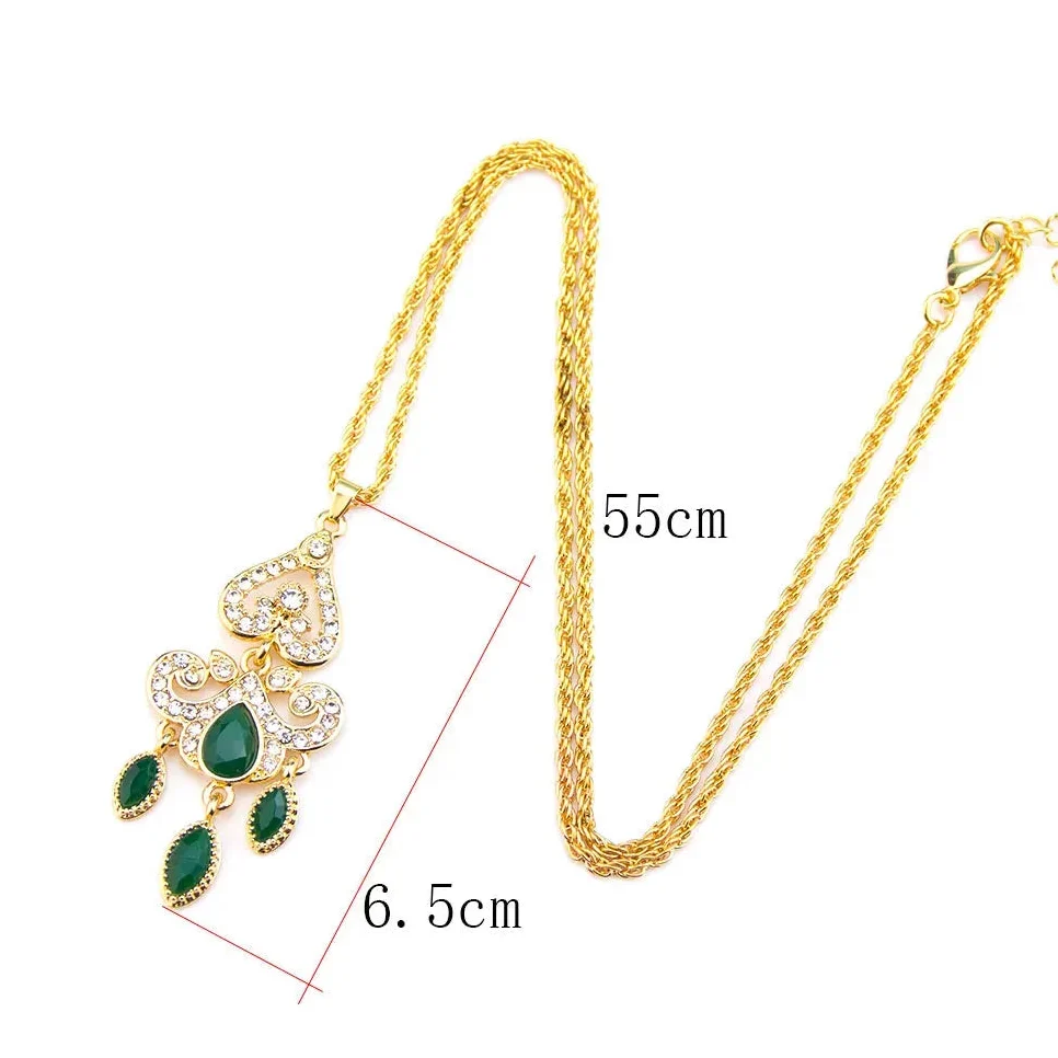 Collier avec pendentif coloré traditionnel arabe