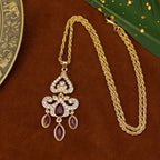 Collier avec pendentif coloré traditionnel arabe rouge