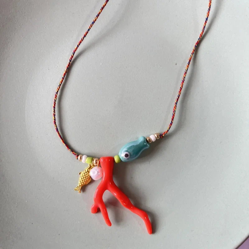 Collier avec Pendentif Corail et Poisson rouge