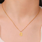 Collier avec pendentif islamique croissant de lune et main de Fatma arabe or
