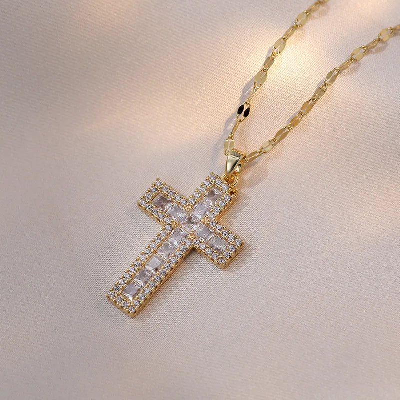 Necklace with Christian Cross Pendant in Zircon A