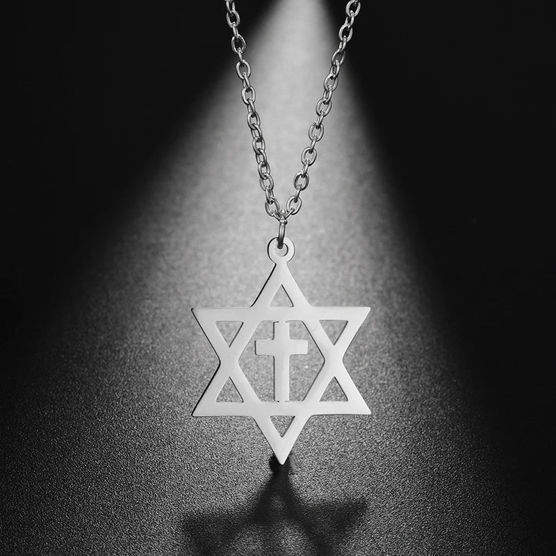 Collier avec pendentif croix et l'étoile de David symboles juifs orthodoxes argent