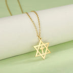 Collier avec pendentif croix et l'étoile de David symboles juifs orthodoxes or