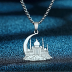 Collier avec pendentif d'une mosquée sur croissant de lune arabe islam musulman argent