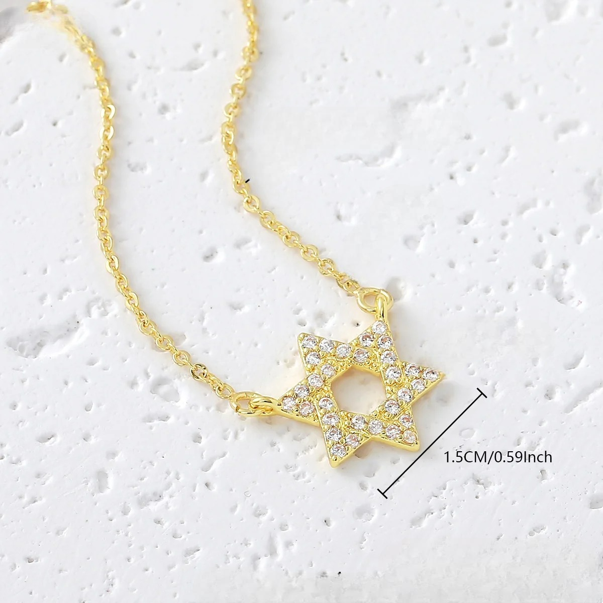 Collier avec pendentif de l'étoile de David en strass symbole juif